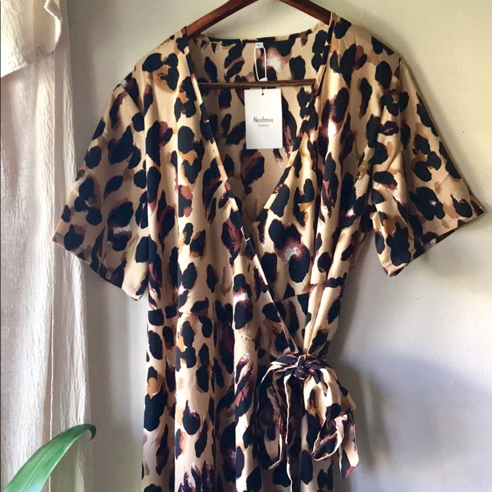 New! Cheetah Animal Print Wrap Maxi Dress 2X - Picture 2 of 8